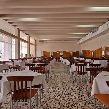 אפורי נורד Hotel Venus מראה חיצוני תמונה