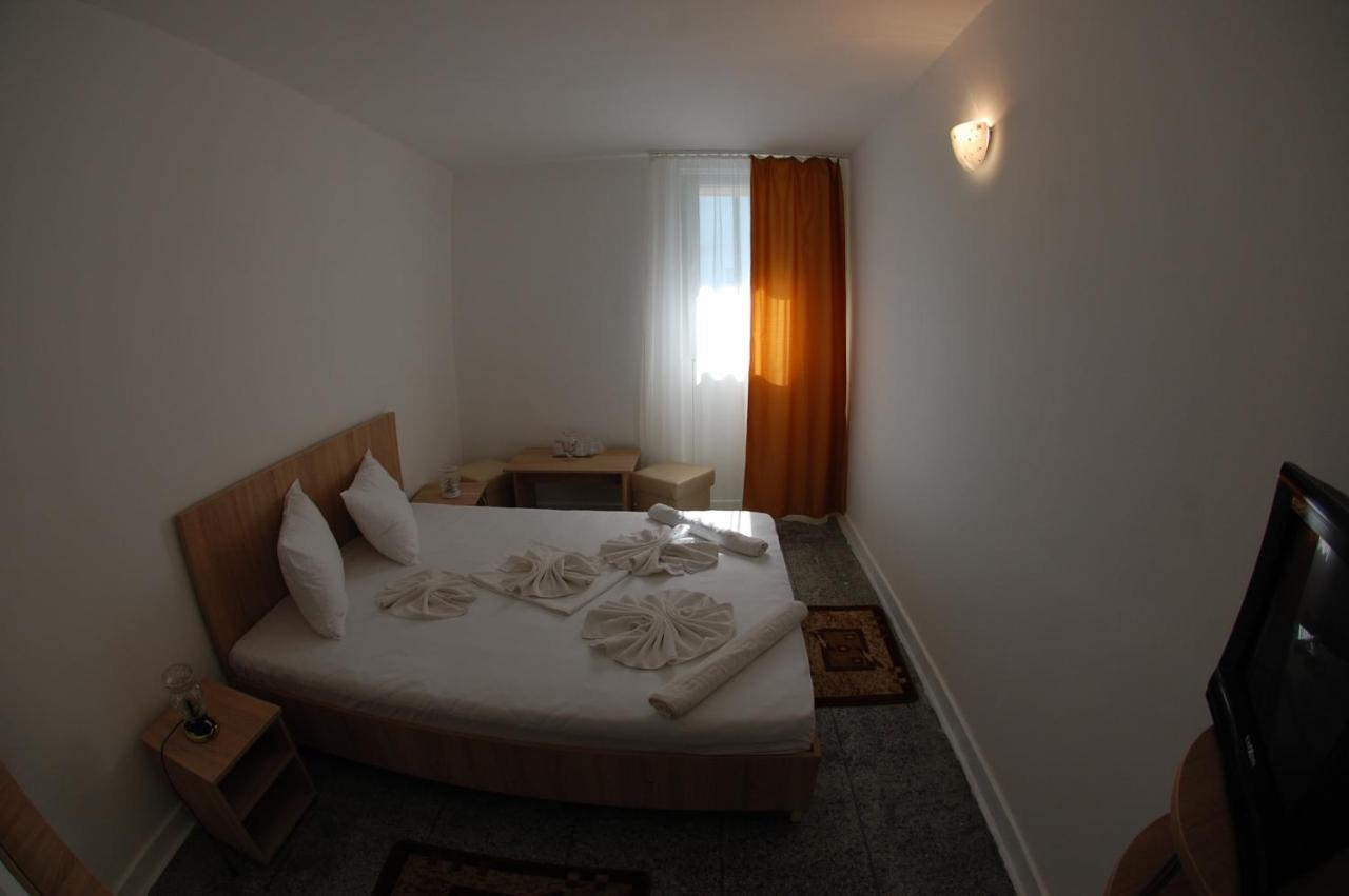 אפורי נורד Hotel Venus מראה חיצוני תמונה